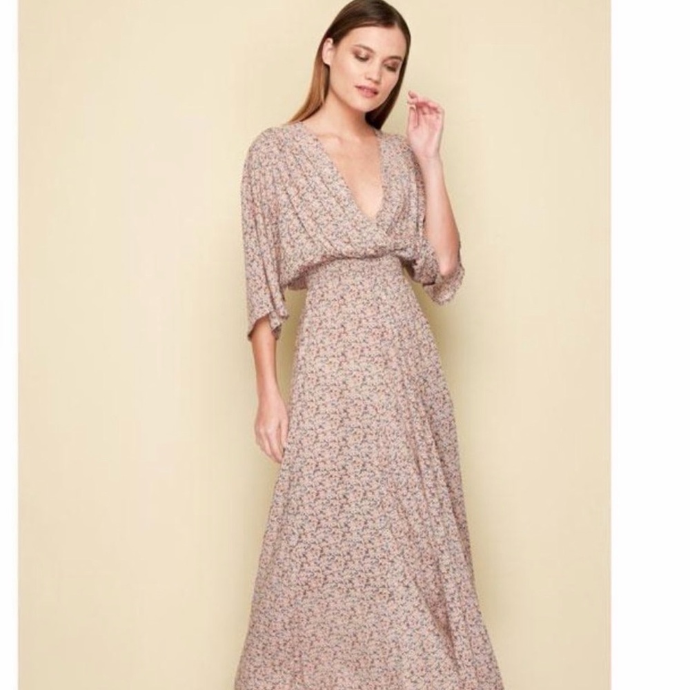 Milk & Roses new bell sleeve floral dress